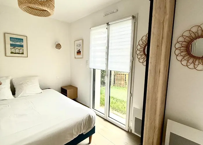 Maison A 100m De La 度假居